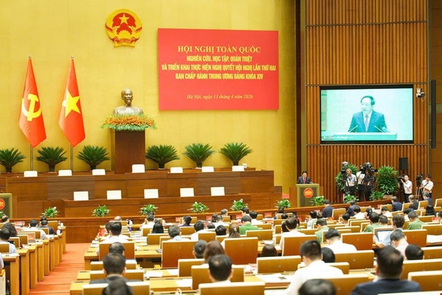 Công tác chính trị, tư tưởng: Nhiệm vụ 'không có khoảng trống' trong xây dựng Đảng- Ảnh 2.