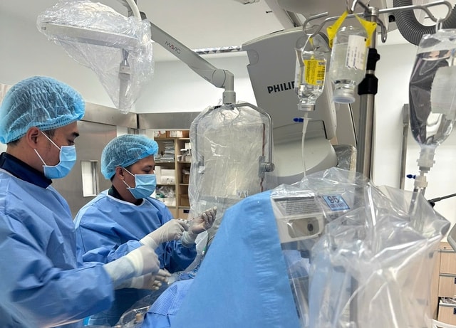 Bệnh viện tuyến tỉnh đặt thành công máy tạo nhịp tim vĩnh viễn cho bệnh nhân suy thận mạn- Ảnh 1. Bệnh viện tuyến tỉnh đặt thành công máy tạo nhịp tim vĩnh viễn cho bệnh nhân suy thận mạn- Ảnh 1.