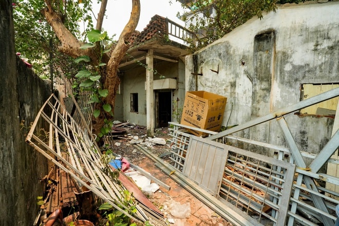 Người dân tháo dỡ tài sản bàn giao mặt bằng xây 