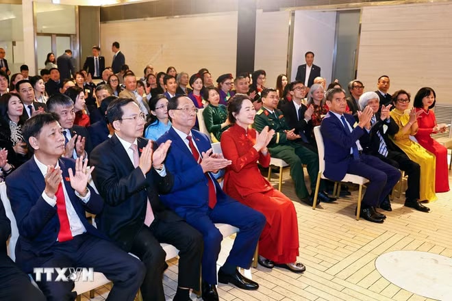 Chủ tịch Quốc hội Trần Thanh Mẫn gặp gỡ cộng đồng người Việt Nam tại Italy- Ảnh 3.