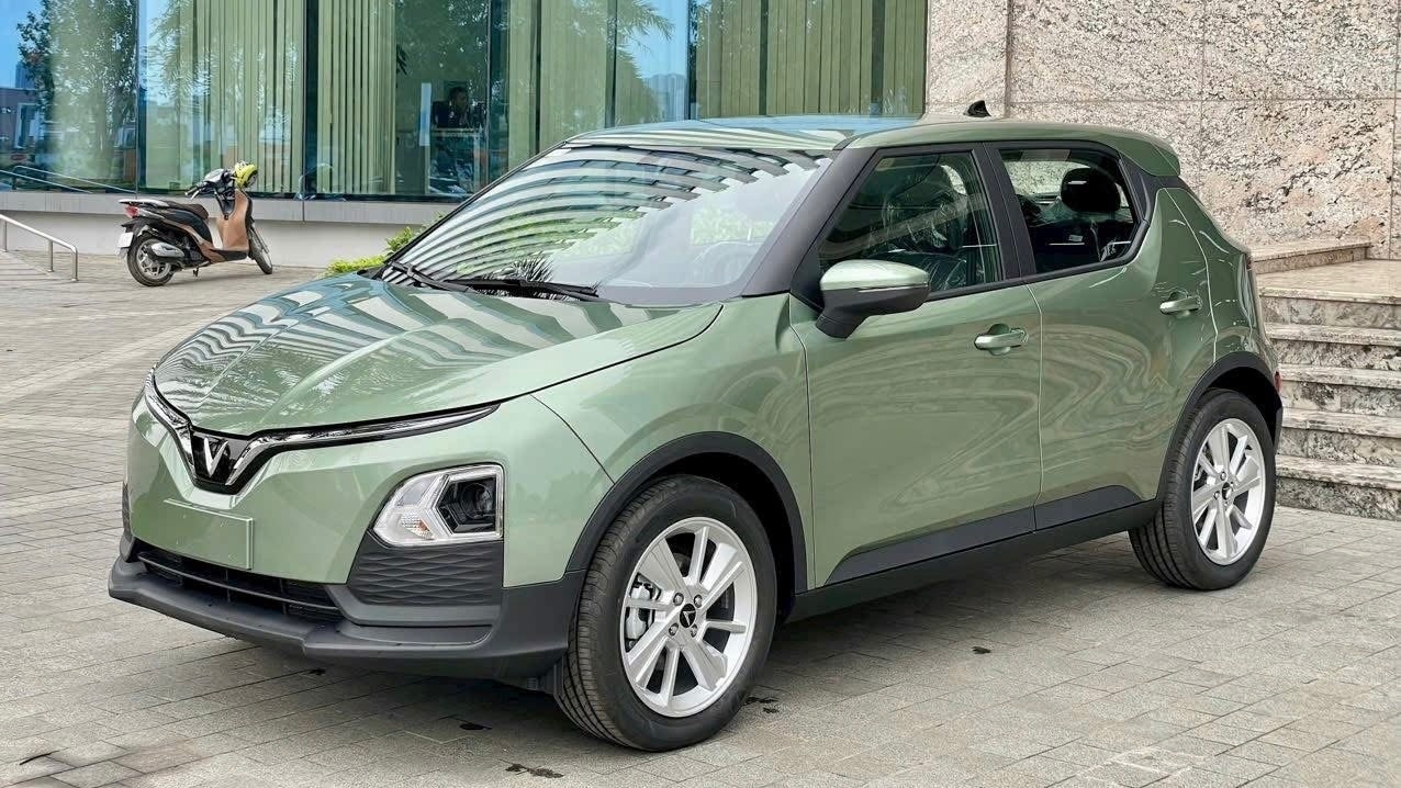 VinFast VF 5 duy trì sức nóng nhờ khả năng vận hành linh hoạt và tiết kiệm chi phí vận hành trong mảng xe dịch vụ.