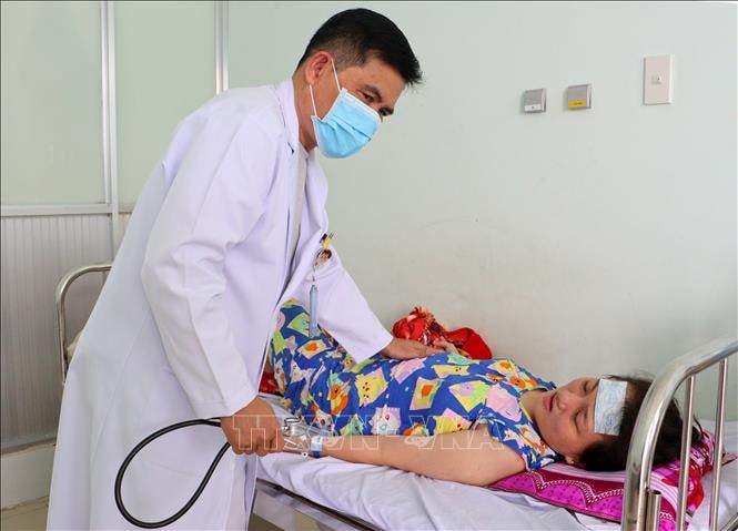 Gia tăng ca mắc tay chân miệng và sốt xuất huyết, người dân cần nâng cao ý thức phòng bệnh- Ảnh 2. Gia tăng ca mắc tay chân miệng và sốt xuất huyết, người dân cần nâng cao ý thức phòng bệnh- Ảnh 2.