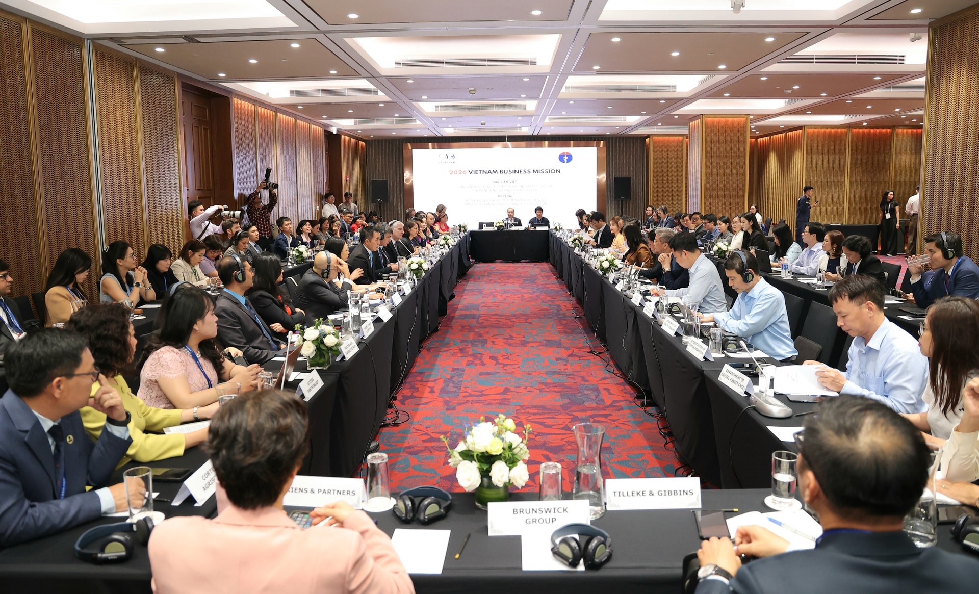 Bộ Y tế đối thoại với đoàn doanh nghiệp Hội đồng Kinh doanh Hoa Kỳ - ASEAN thúc đẩy hợp tác, đầu tư về y tế- Ảnh 2.