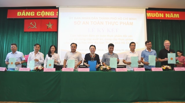 An toàn thực phẩm trong trường học: Siết trách nhiệm từ doanh nghiệp đến nhà trường- Ảnh 2.