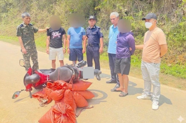 Bắt quả tang nhóm người vận chuyển gần 60kg vảy nghi tê tê ở Cao Bằng- Ảnh 1.