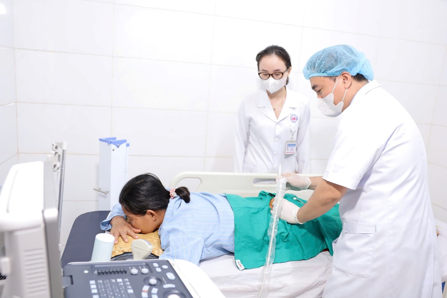 Bệnh viện Y học cổ truyền Nghệ An: 62 năm tự hào và khát vọng vươn xa- Ảnh 2.