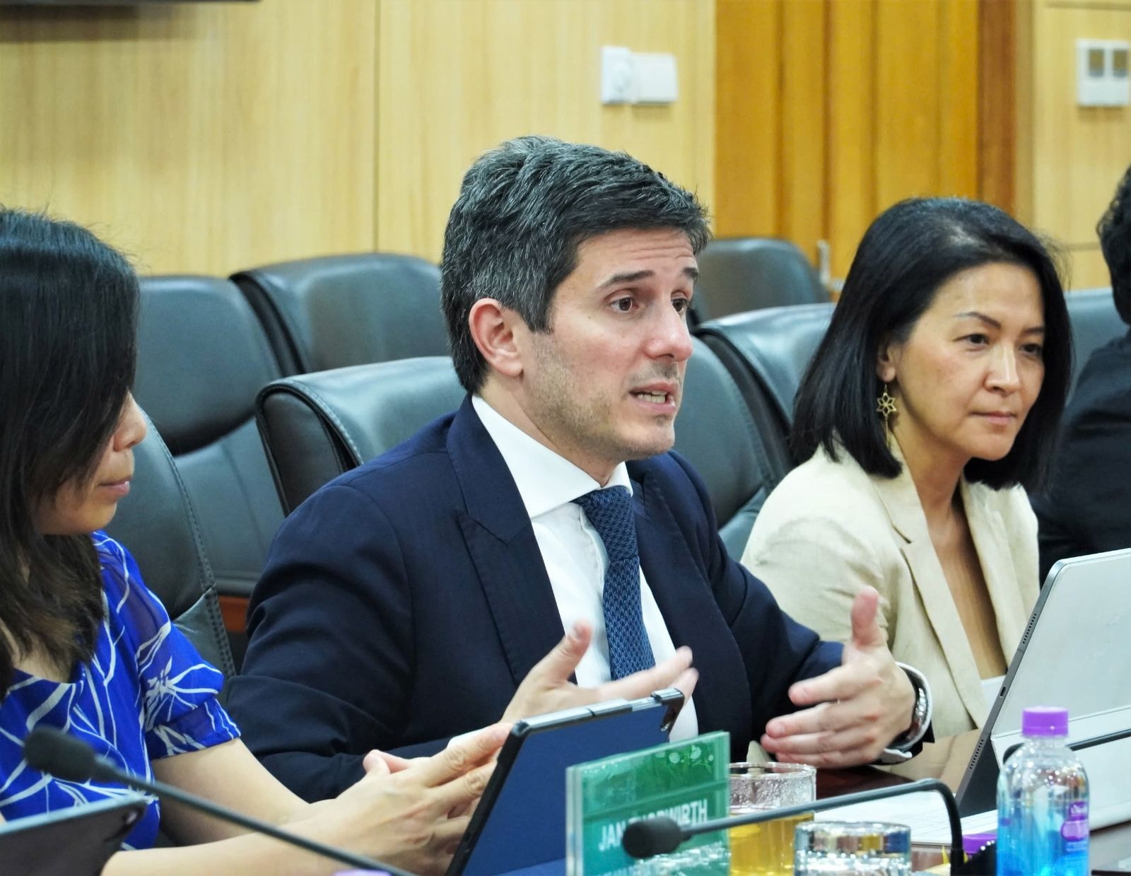 FTSE Russell nêu cơ hội thu hút vốn ngoại cho Thị trường chứng khoán Việt Nam- Ảnh 1.