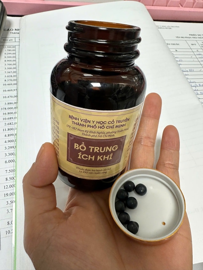 TPHCM: Điều tra vụ nghi làm giả thuốc Bệnh viện Y học cổ truyền- Ảnh 2.