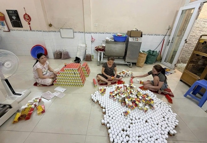 Bắt 3 đối tượng sản xuất, buôn bán thuốc đông y giả trộn Paracetamol ở TPHCM - Ảnh 3.