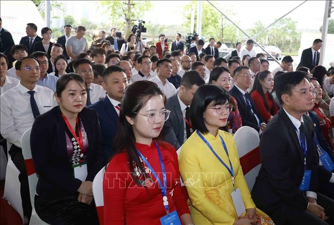 Tổng Bí thư, Chủ tịch nước Tô Lâm dự Lễ khởi động Liên hoan nhân dân biên giới Việt Nam - Trung Quốc năm 2026- Ảnh 4.