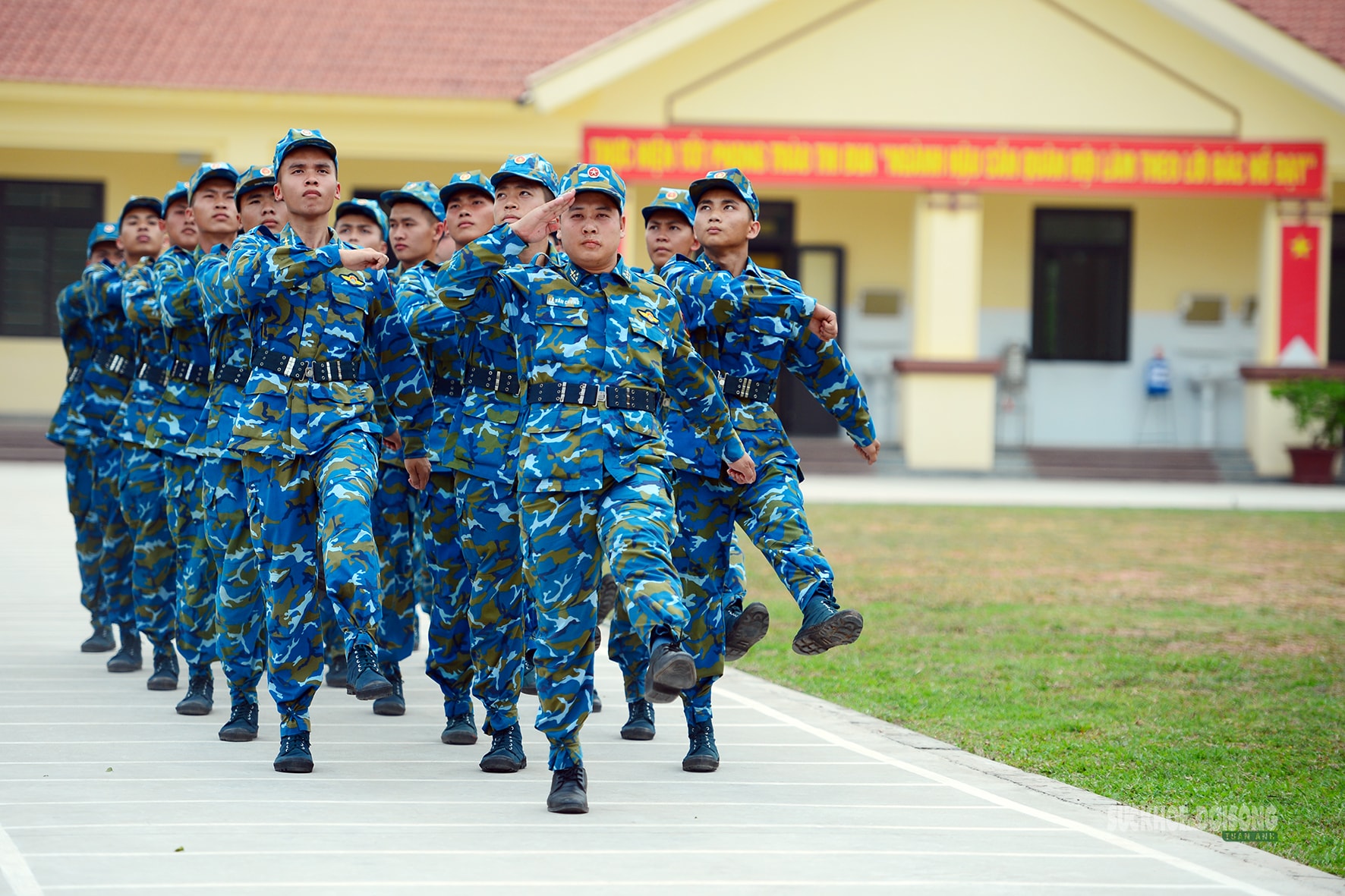 Lính tên lửa làm gì trên thao trường?- Ảnh 9.
