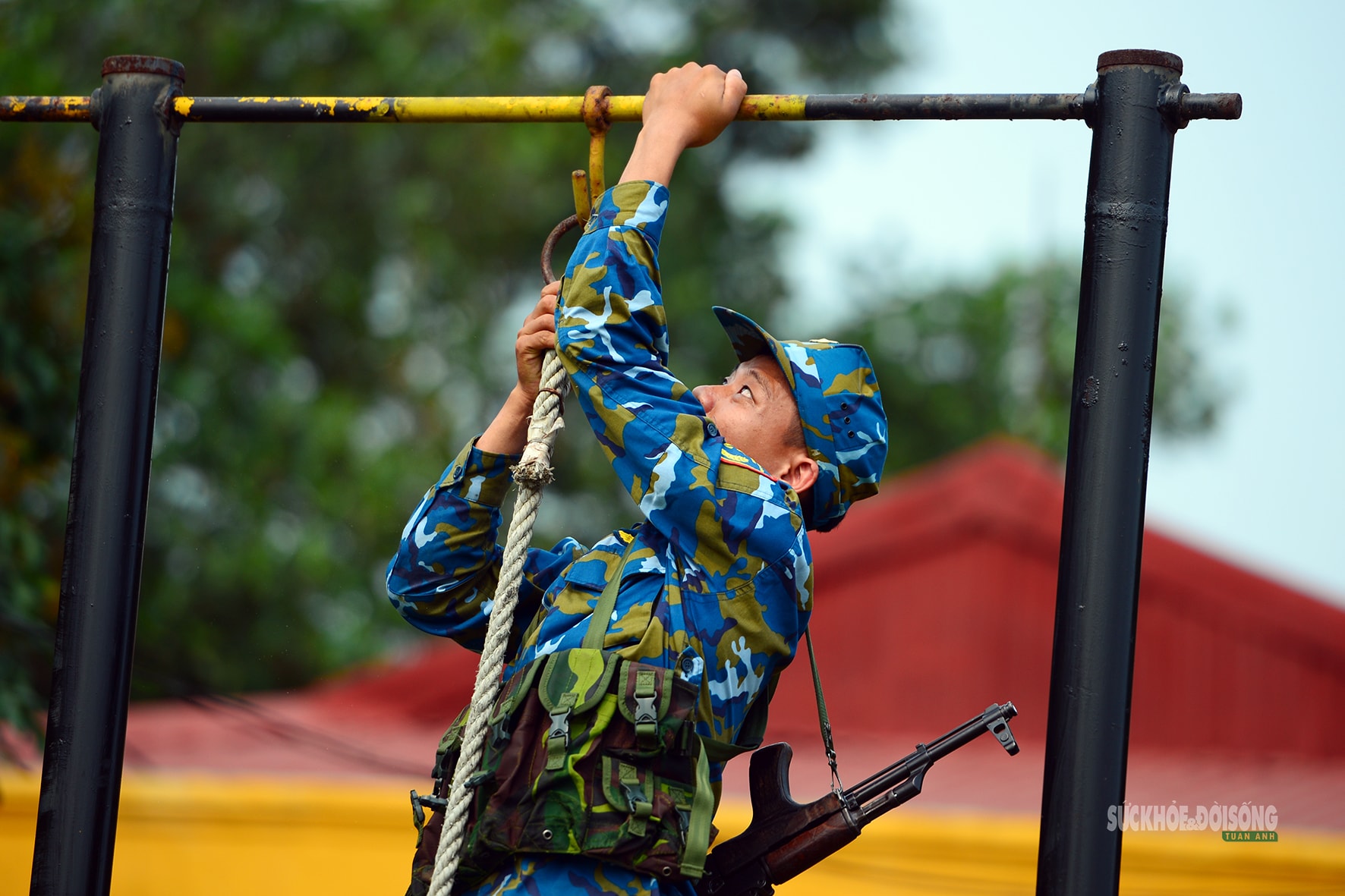 Lính tên lửa làm gì trên thao trường?- Ảnh 10.