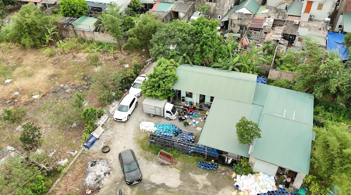 Cận cảnh nhà xưởng sản xuất 4 tấn giá đỗ sử dụng chất cấm- Ảnh 1.