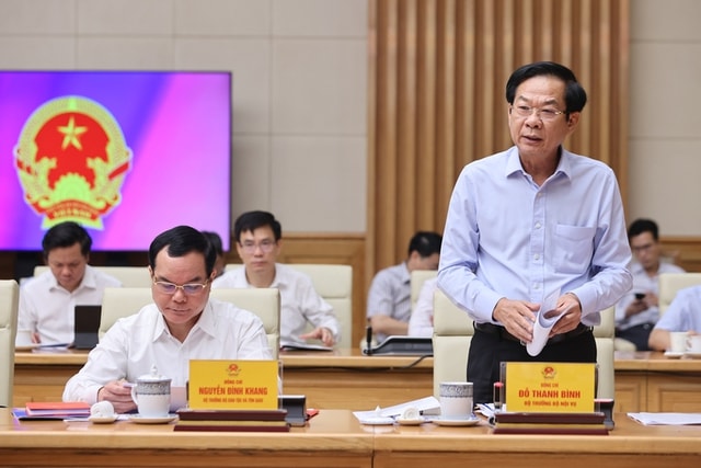 Thủ tướng yêu cầu Bộ Nội vụ tăng tốc cải cách tiền lương- Ảnh 3.