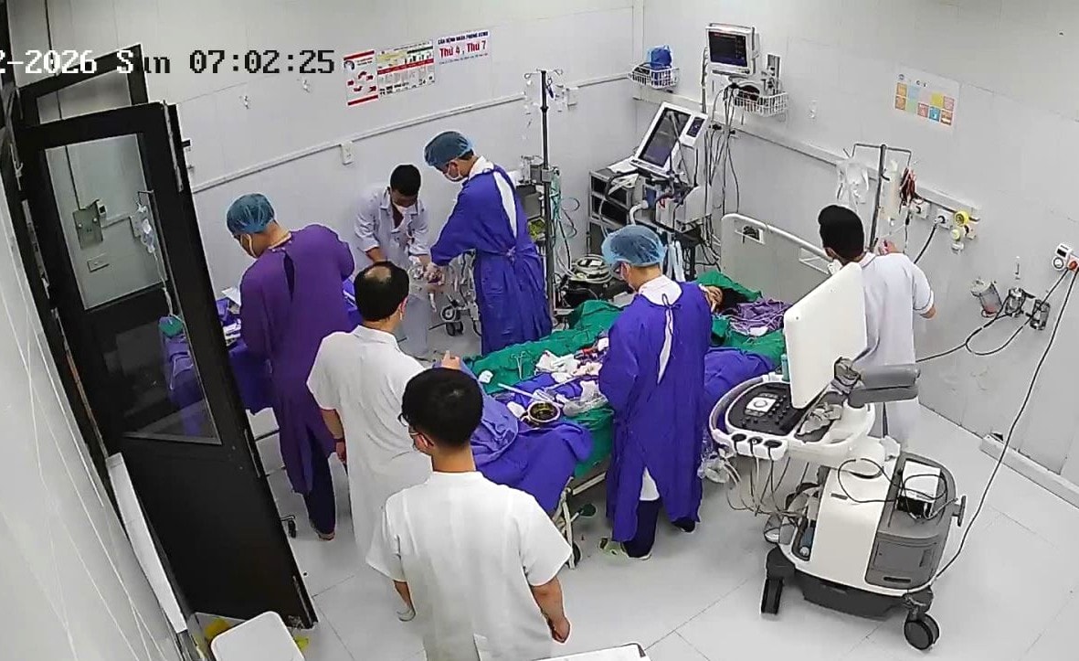 'Hồi sinh trái tim' cho bé gái 14 tuổi thoát lằn ranh sinh tử- Ảnh 1.