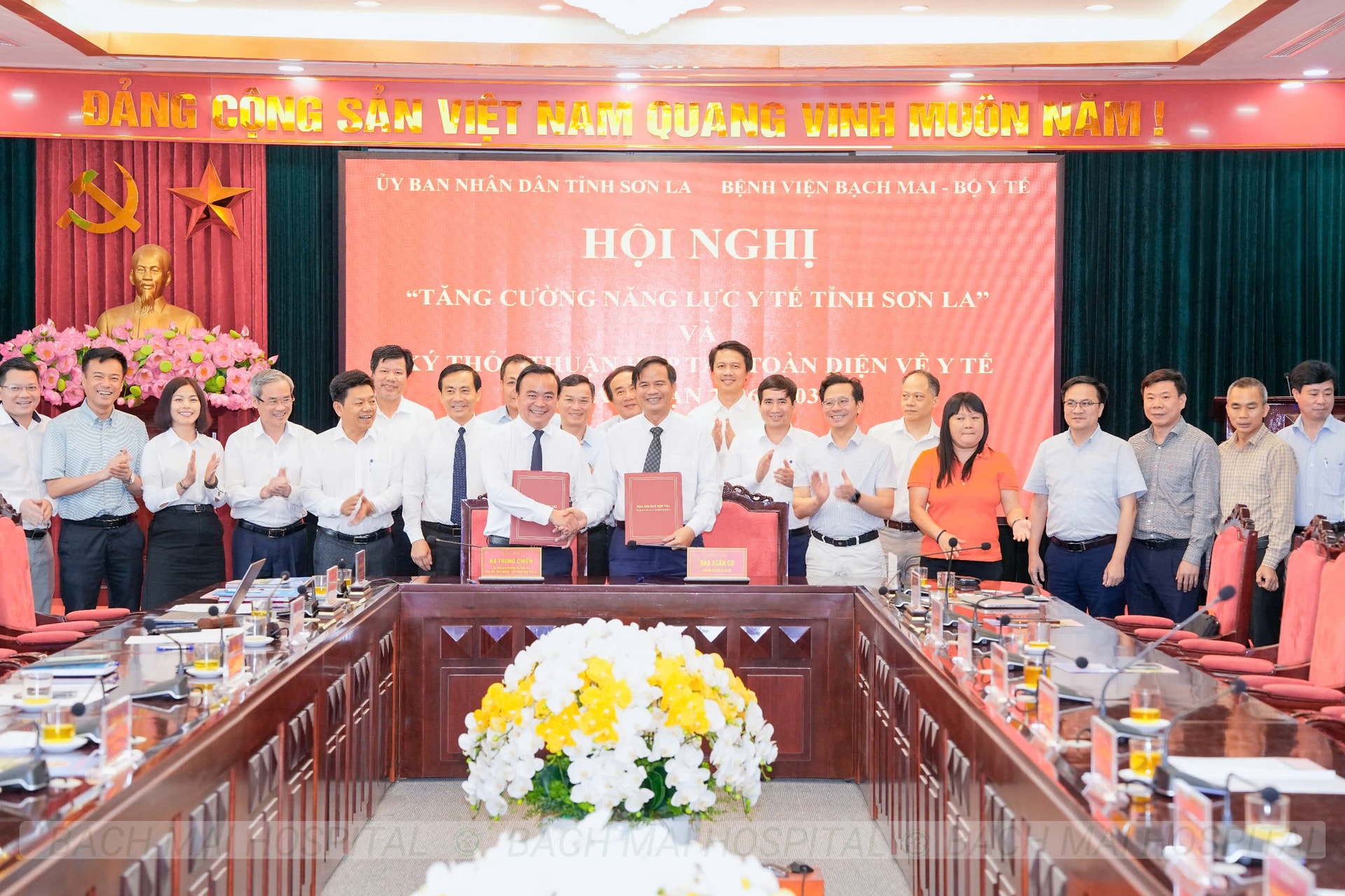 Bệnh viện Bạch Mai sẽ hỗ trợ chuyên môn để Sơn La có cơ sở y tế tuyến tuyến cuối của Tây Bắc- Ảnh 2.