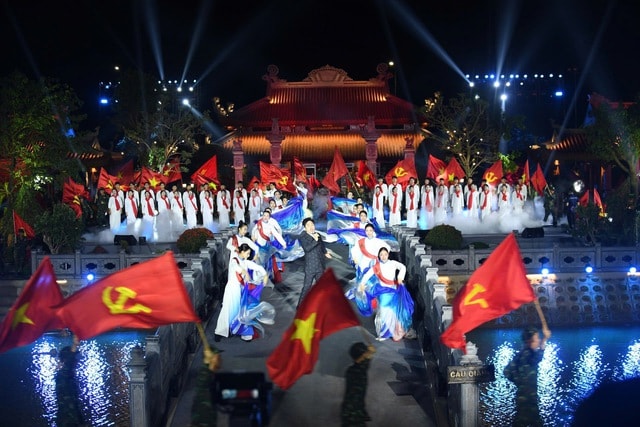 Tái hiện thời hoa lửa trên Bến phà Gianh- Ảnh 1.