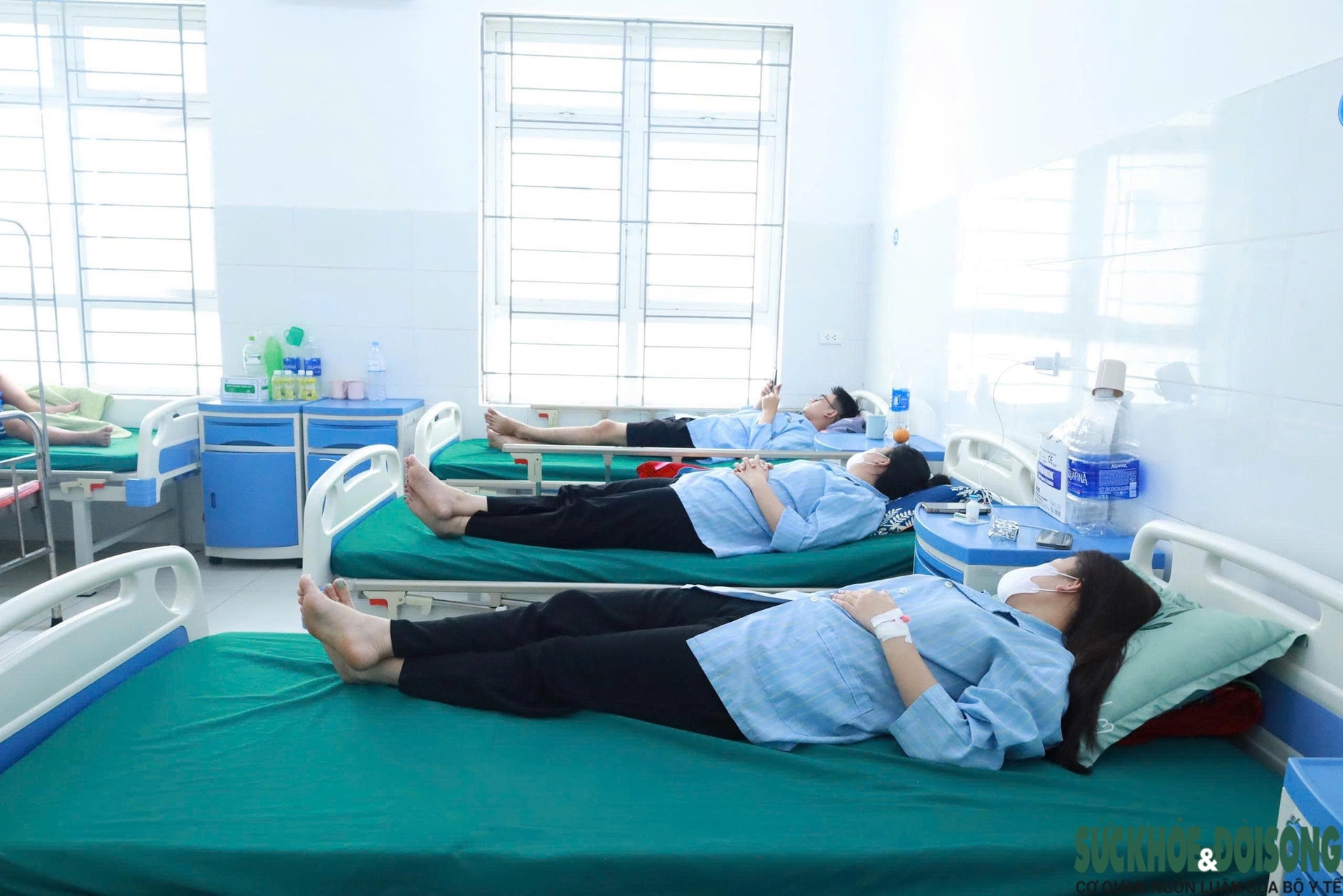 Vụ ngộ độc nghi ăn bánh mì ở Nghệ An: Thêm nhiều người nhập viện- Ảnh 2.