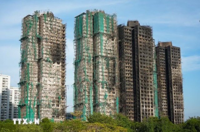 Hàng nghìn người được trở lại nhà sau thảm kịch cháy chung cư ở Hong Kong (Trung Quốc)- Ảnh 1.