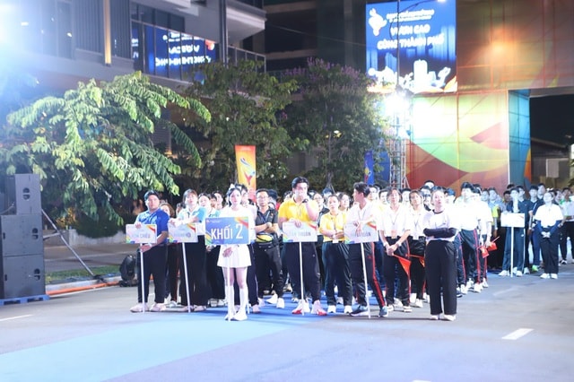 Khai mạc Đại hội Thể dục Thể thao TPHCM 'Vươn cao cùng thành phố'- Ảnh 2.
