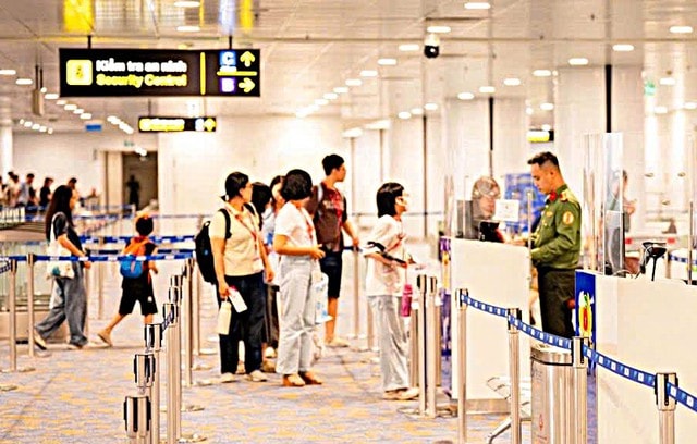 Từ 29/4, toàn quốc áp dụng kiểm soát an ninh hàng không cấp độ 1- Ảnh 2. Từ 29/4, toàn quốc áp dụng kiểm soát an ninh hàng không cấp độ 1- Ảnh 2.
