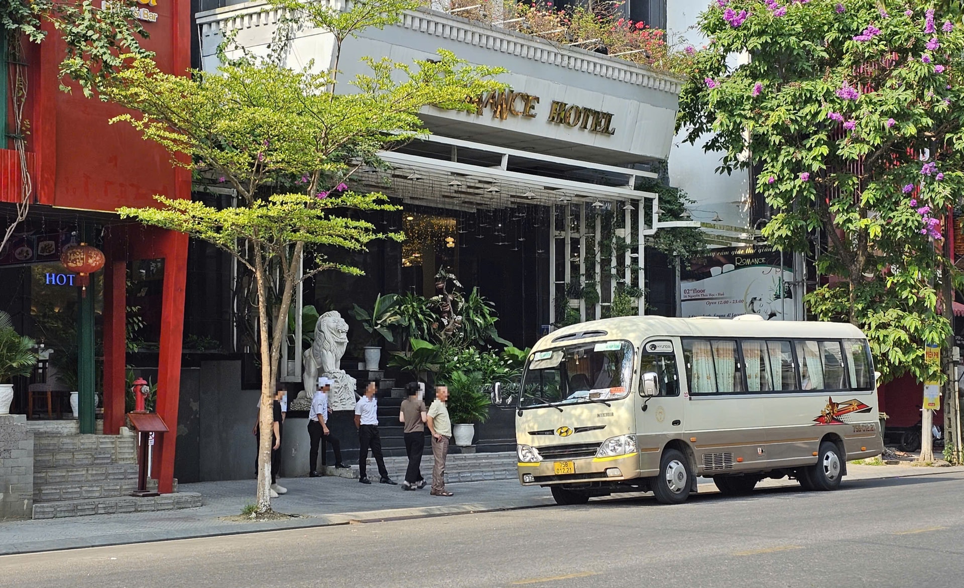 Sở Du lịch TP Huế thông tin việc cưỡng chế bàn giao tài sản tại khách sạn Romance- Ảnh 2.