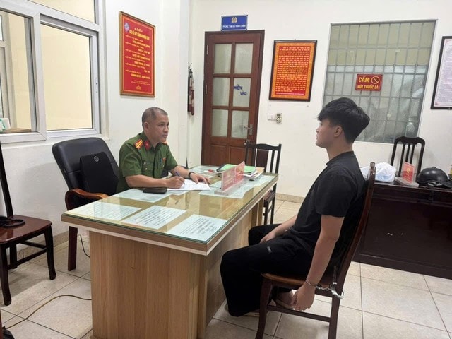 Nam thanh niên thực hiện 66 lượt đánh bạc trên điện thoại chỉ trong 1 giờ- Ảnh 1.