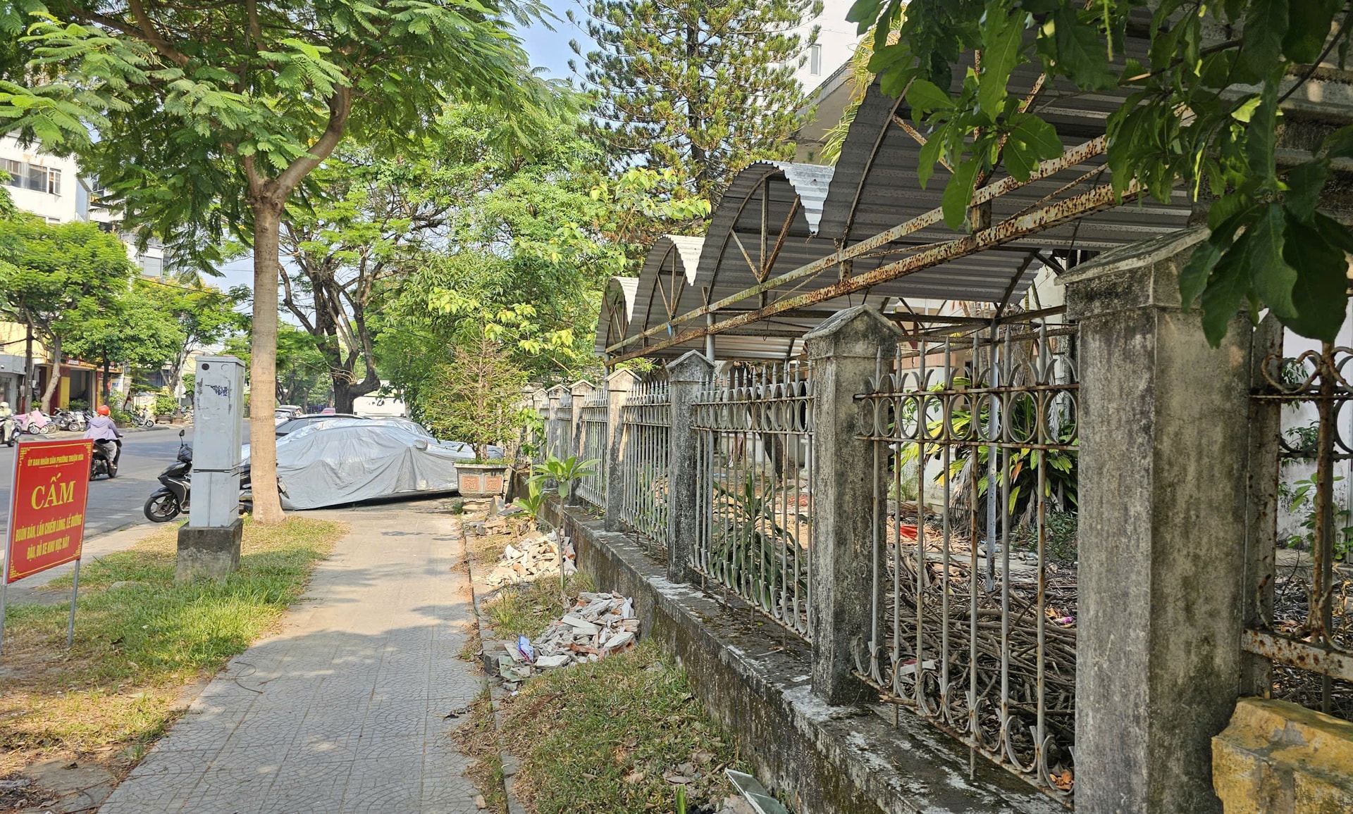 Hiện trạng khu đất 'vàng' sắp đấu giá làm tổ hợp thương mại, khách sạn cao cấp ở Huế- Ảnh 3. Hiện trạng khu đất 'vàng' sắp đấu giá làm tổ hợp thương mại, khách sạn cao cấp ở Huế- Ảnh 3.
