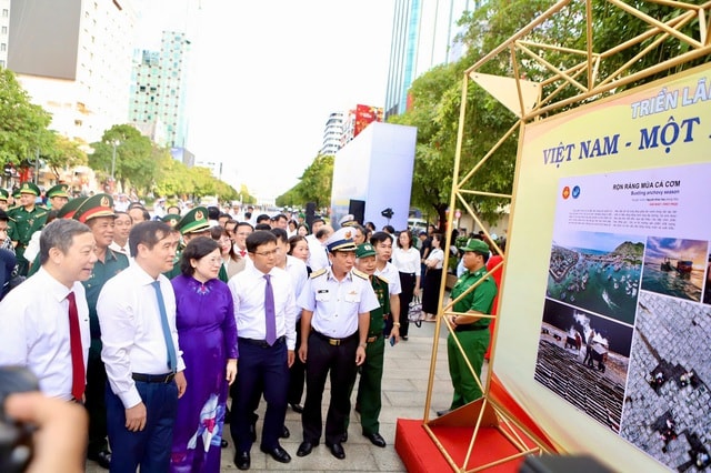 TPHCM trưng bày hơn 300 tác phẩm tái hiện lịch sử hào hùng của dân tộc- Ảnh 5.