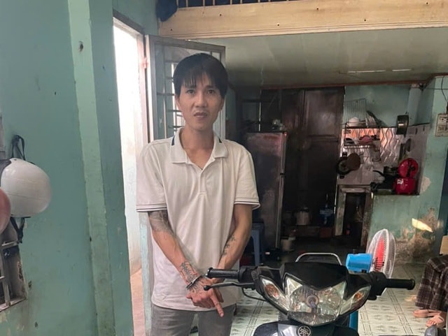 Bắt nhanh đối tượng trộm xe máy trong chùa- Ảnh 1.