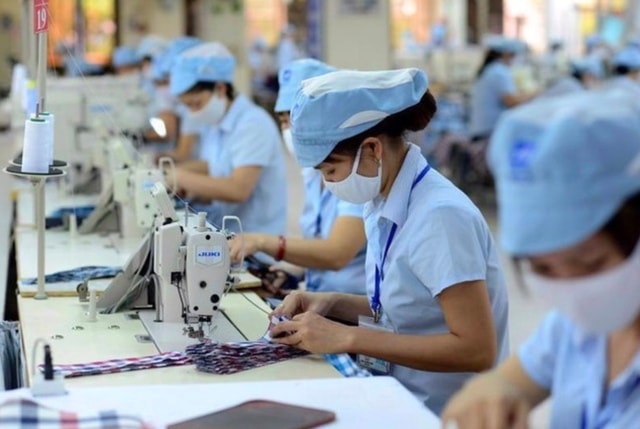 Đi làm dịp 30/4 - 1/5, người lao động có thể nhận lương gấp gần 5 lần- Ảnh 1.