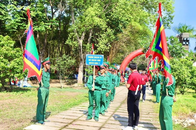 Khai mạc Hội trại truyền thống 'Tự hào nòi giống Tiên Rồng'- Ảnh 2.