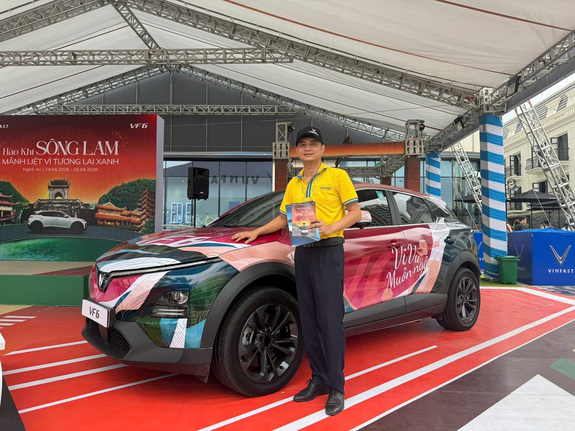 Anh Nguyễn Văn Chiến quan tâm đến VinFast VF 6 vì giá trị nhận được vượt trội so với giá tiền.