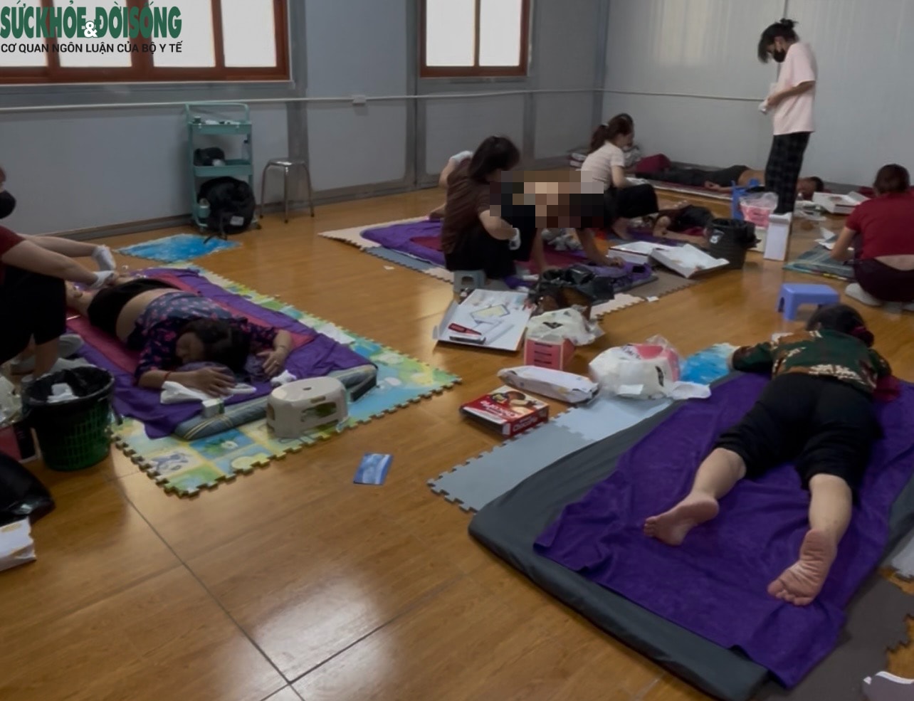 Sở Y tế Hà Nội vào cuộc yêu cầu xử lý cơ sở chữa 'bách bệnh' bằng 'giác hơi hút máu'- Ảnh 4.