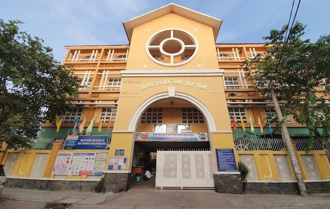 Bộ Y tế yêu cầu điều tra, xử lý vụ nghi ngộ độc thực phẩm khiến 23 học sinh ở TP. Hồ Chí Minh nhập viện- Ảnh 1.