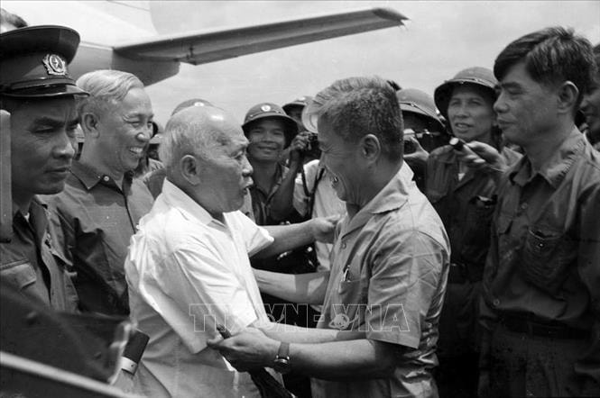 Tầm nhìn chiến lược và dự báo thiên tài của Chủ tịch Hồ Chí Minh về ngày thống nhất đất nước- Ảnh 3.