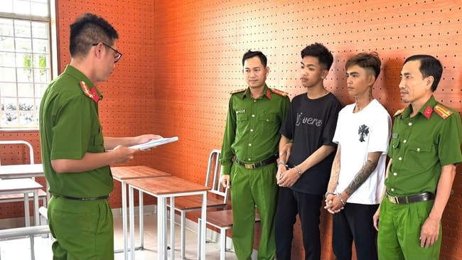 Bắt hai thiếu niên 17 tuổi tham gia vụ hỗn chiến bằng hung khí ở Cần Thơ- Ảnh 1.