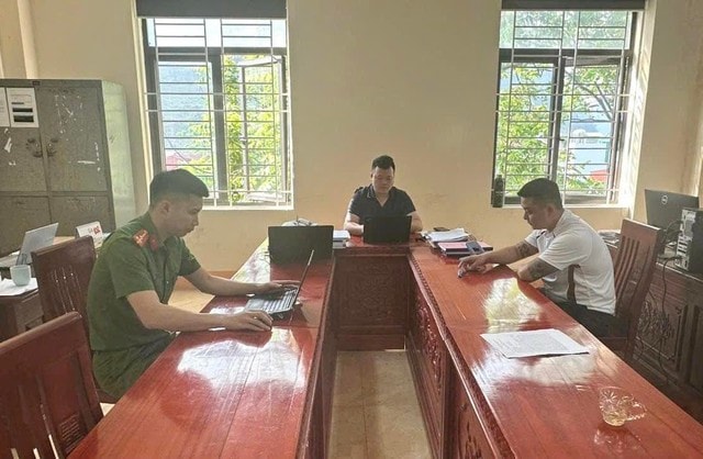 Mâu thuẫn trên mạng xã hội, nam thanh niên dùng đá tấn công khiến một người bị thương- Ảnh 1.