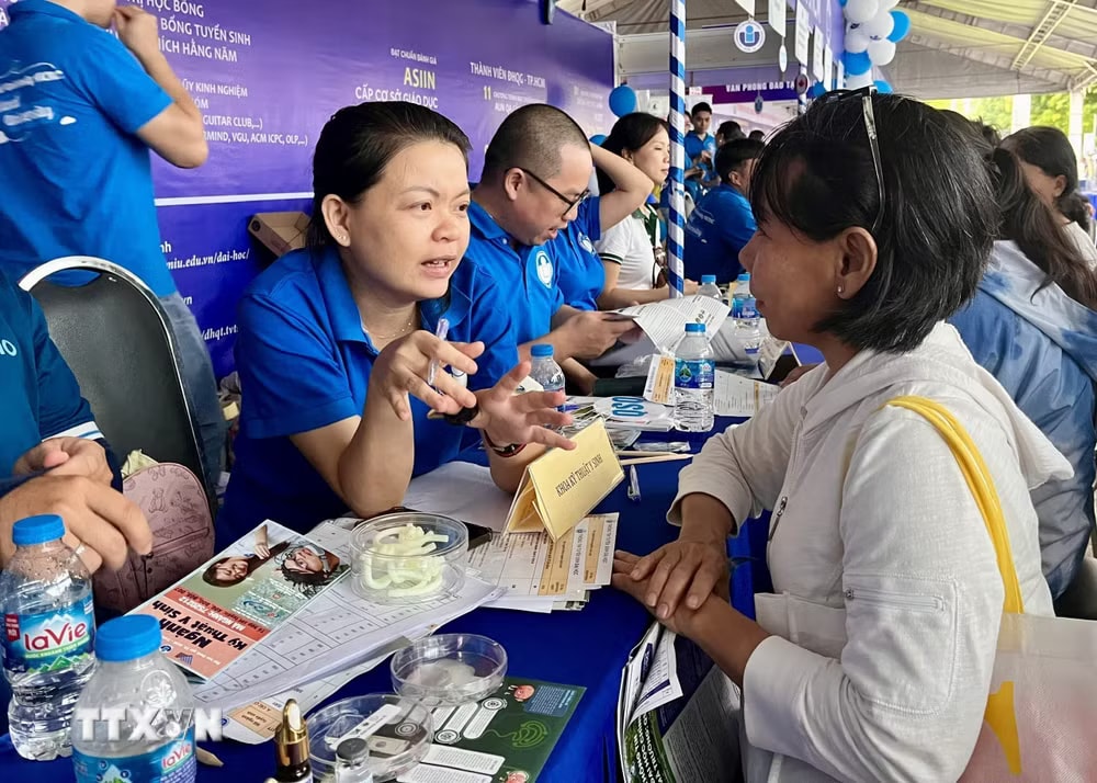 Tuyển sinh đại học 2026: Siết đầu vào, mở rộng ngành học theo nhu cầu thị trường- Ảnh 2.