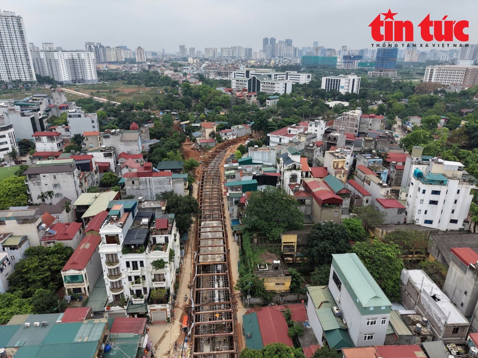 Cận cảnh kênh dẫn nước 7,7 km từ sông Hồng ‘hồi sinh’ sông Tô Lịch- Ảnh 2.