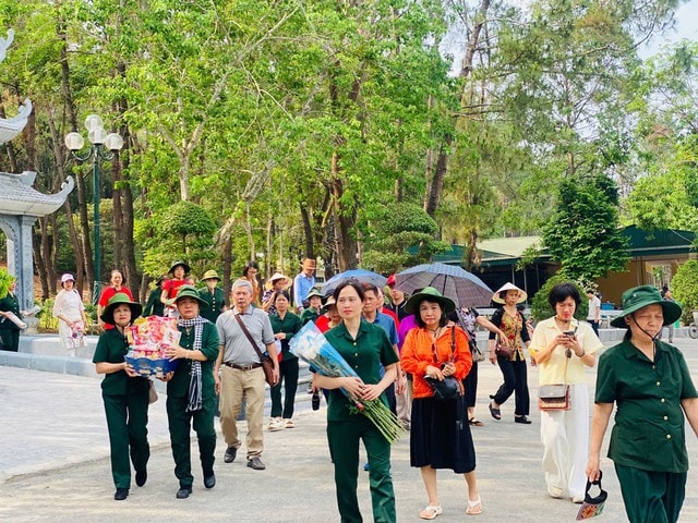 Tri ân tại Ngã ba Đồng Lộc- Ảnh 3.