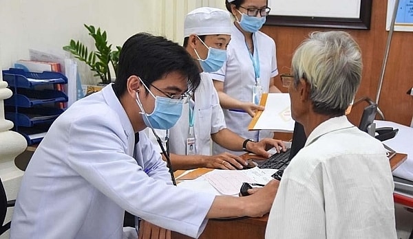 Từ 01/7/2026, Bộ Y tế không còn cấp giấy phép và chứng chỉ hành nghề khám bệnh, chữa bệnh- Ảnh 1.
