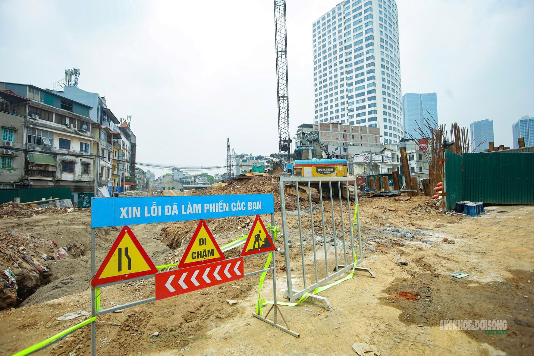 Cầu vượt Vành đai 1 dần thành hình, kỳ vọng giảm áp lực giao thông nội đô- Ảnh 9.