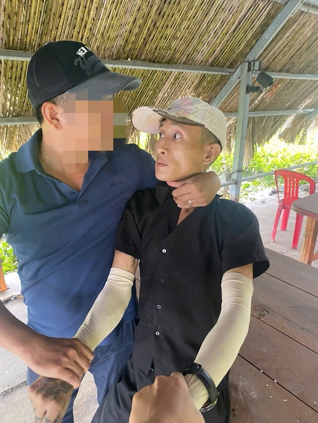 Bắt đối tượng cướp điện thoại của du khách khi đang quay video ở biển Phú Quốc- Ảnh 1.