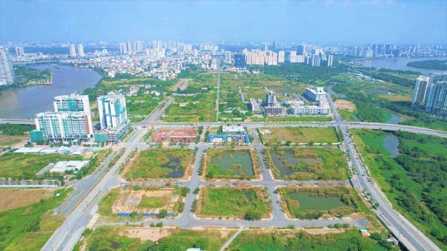 Tính lại tiền sử dụng đất miễn phí: Người dân cần làm gì trước 1/1/2027?- Ảnh 1. Tính lại tiền sử dụng đất miễn phí: Người dân cần làm gì trước 1/1/2027?- Ảnh 1.