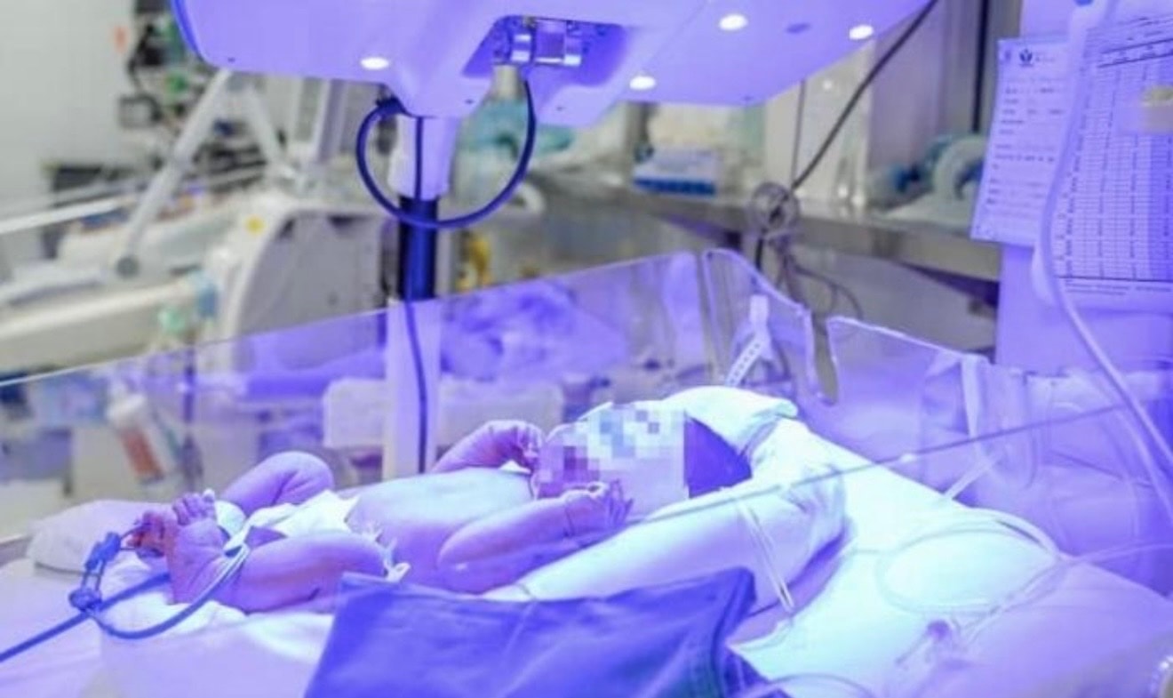 Bé trai sơ sinh mang nhóm 'máu kim cương' cực hiếm được cứu sống ngoạn mục- Ảnh 1.