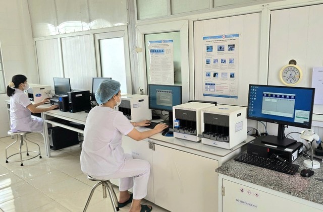 Bệnh viện Phổi Nghệ An làm chủ kỹ thuật xét nghiệm hiện đại, rút ngắn thời gian chẩn đoán và điều trị- Ảnh 1.