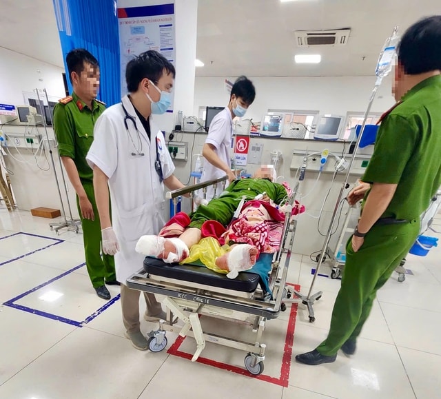 Lời khai của kẻ xông vào trụ sở chém đứt chân cán bộ công an- Ảnh 2.