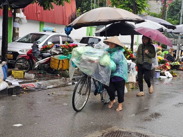 Không khí lạnh gây mưa dông diện rộng ở miền Bắc từ đêm mai- Ảnh 1.