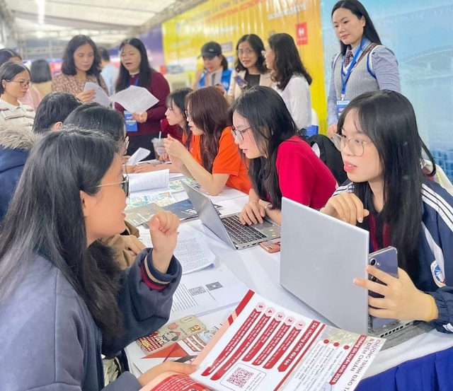 Có nên chạy đua theo ngành nghề thời thượng?- Ảnh 1.